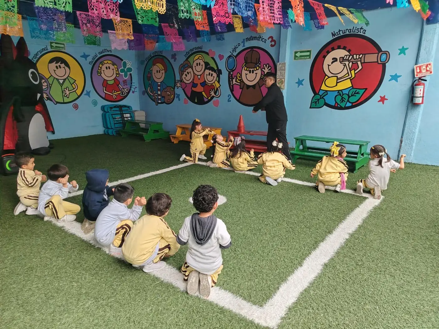 Instalaciones y alumnos de Colegio Freinet · Kinder